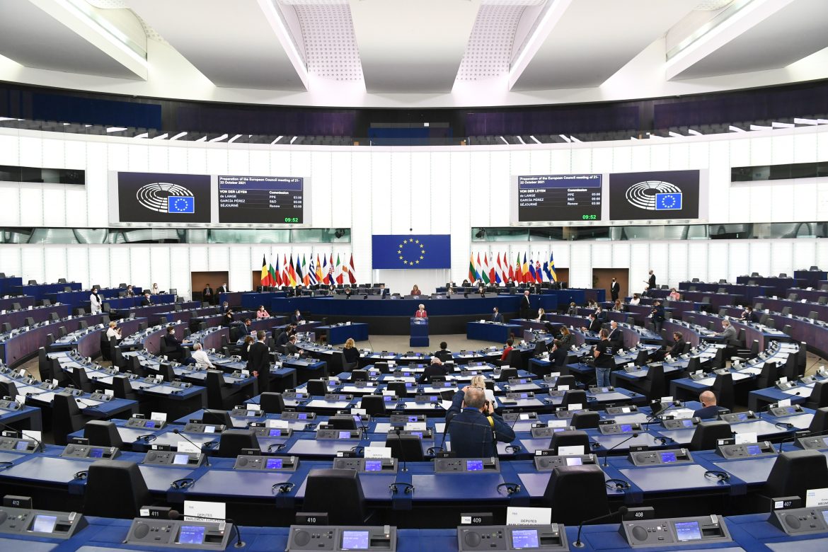 Poslanci EP sa musia odvďačiť hrdinom pandémie v hlasovaní o minimálnej mzde