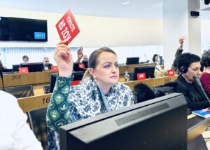 Zjednodušovanie legislatívy EÚ môže oslabiť hlas zamestnancov, varuje EOK